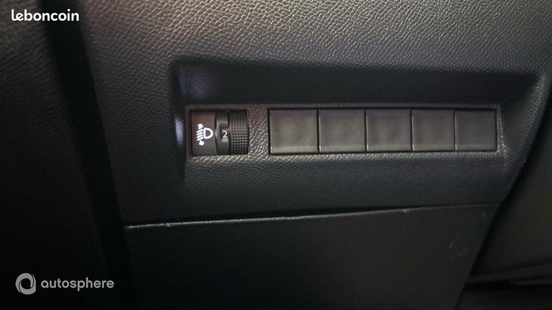 Peugeot 208 1.2 PureTech 100ch S&S Active (image 27)