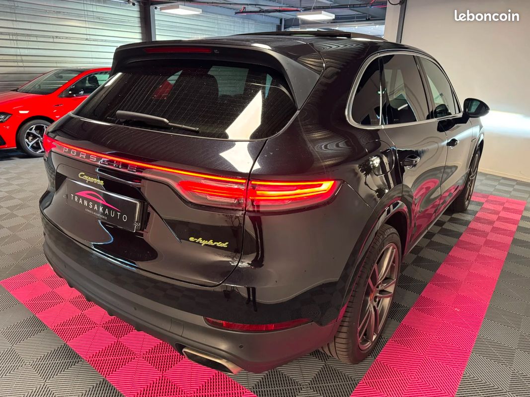 PORSCHE CAYENNE E-Hybrid 3.0 V6 462 ch Tiptronic BVA S / SUIVI PORSCHE (image 4)