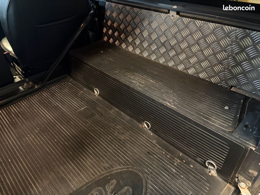 Land rover defender societe 90 2.2 120 4wd (image 24)