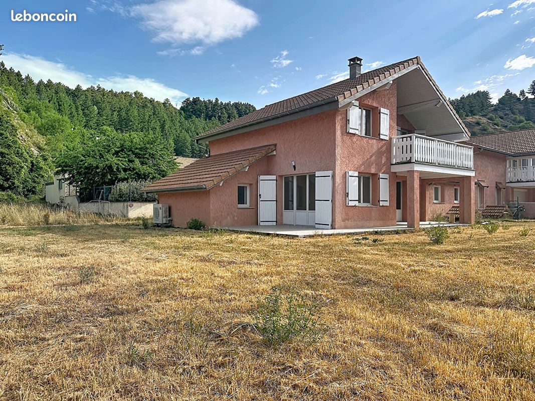 Maison 5 pièces 133 m² · à La Roche-des-Arnauds · 133 m² · 397 000 €
