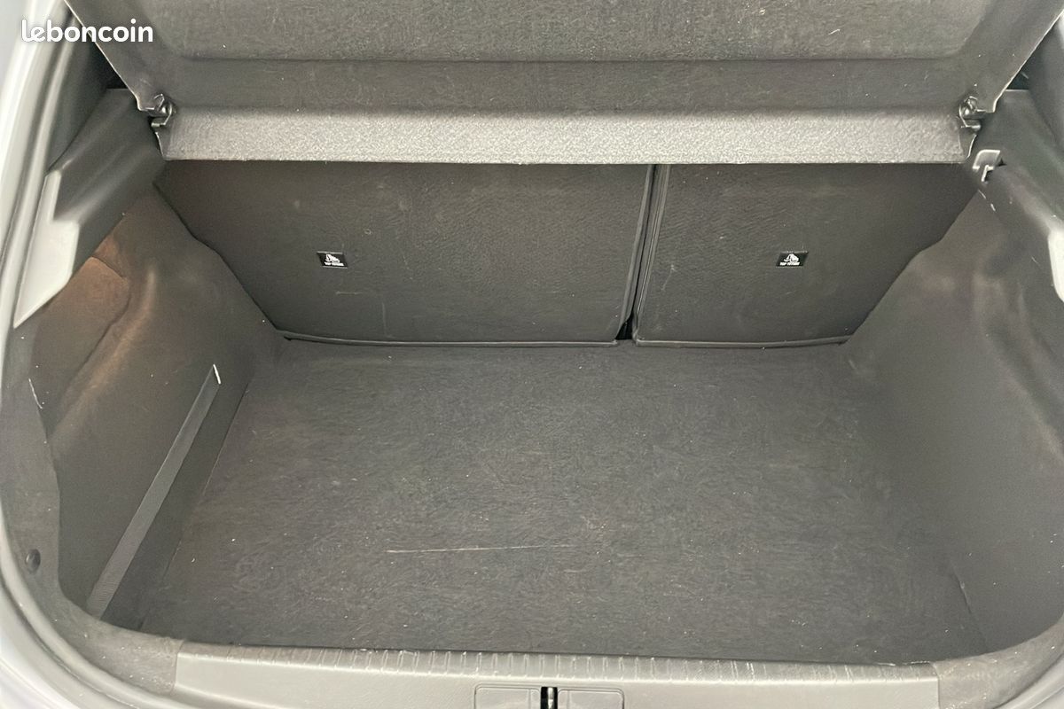 PEUGEOT 208 PureTech 75 S&S BVM5 Style (image 15)