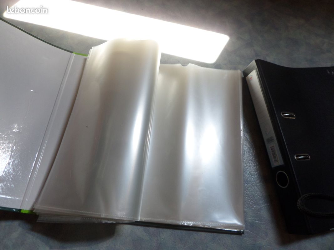 Lot 6 classeurs+ porte document (image 7)