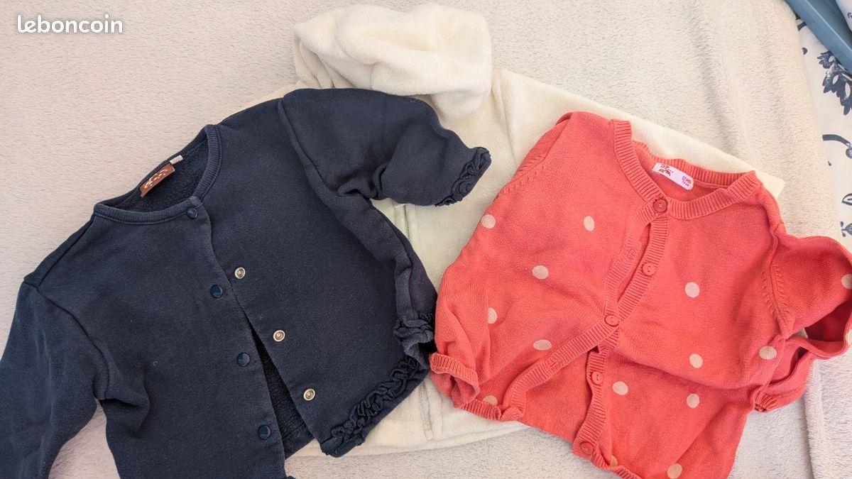 Lot de gilets 12 mois (image 1)