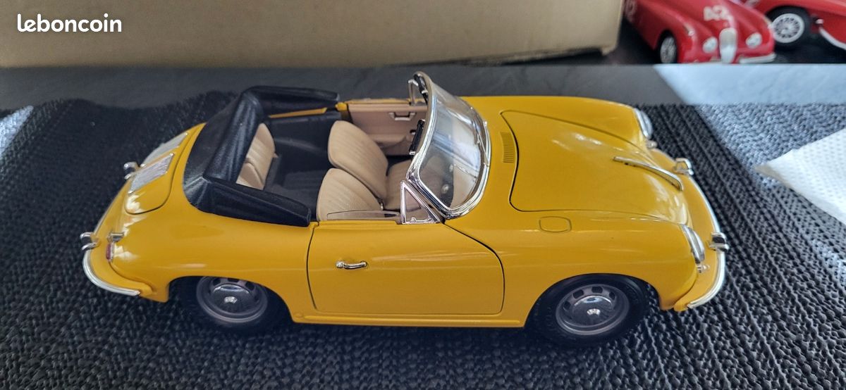Lot de voitures Burago, Porsche 356 B 1961 + Maisto Coccinelle 1951