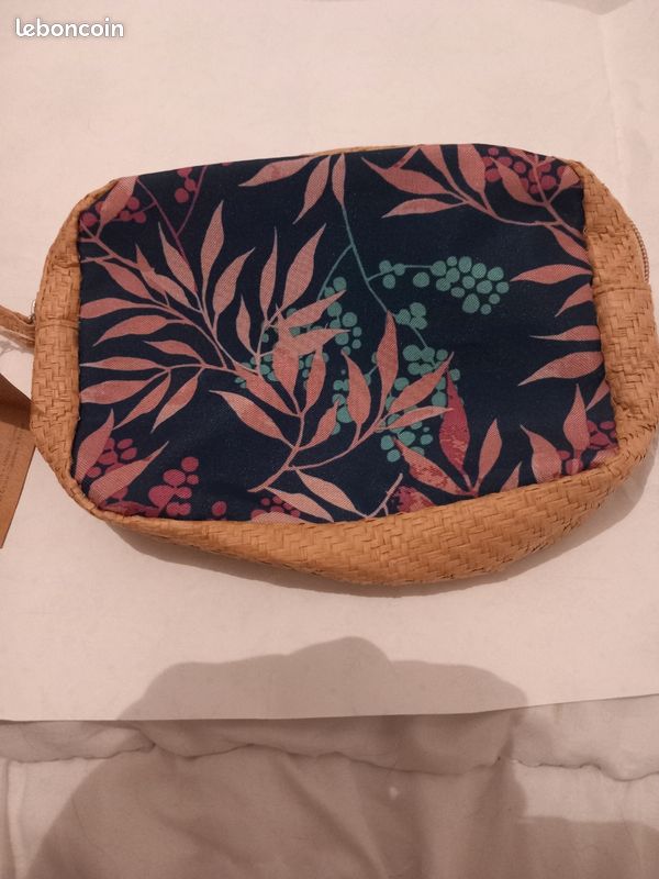 Trousse maquillage (image 1)
