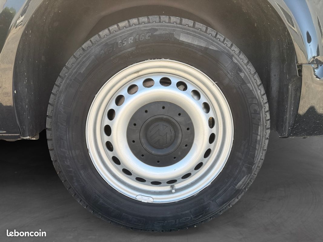 VOLKSWAGEN TRANSPORTER T5 102Ch 6 Places Climatisation Radio Garantie 12 mois (image 17)