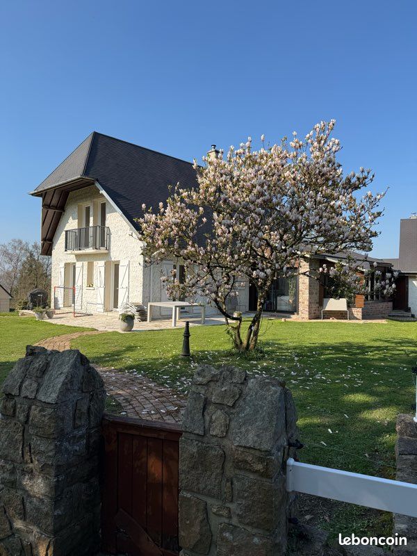 Maison 9 pièces 250 m² · à Souleuvre en Bocage · 250 m² · 379 000 €