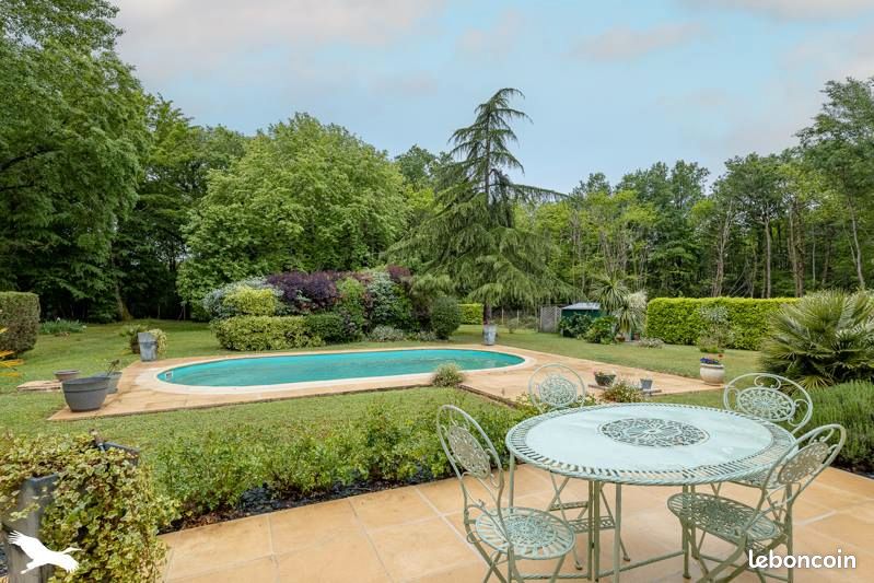 Maison 5 pièces 111 m² · à Chermignac · 111 m² · 315 000 €