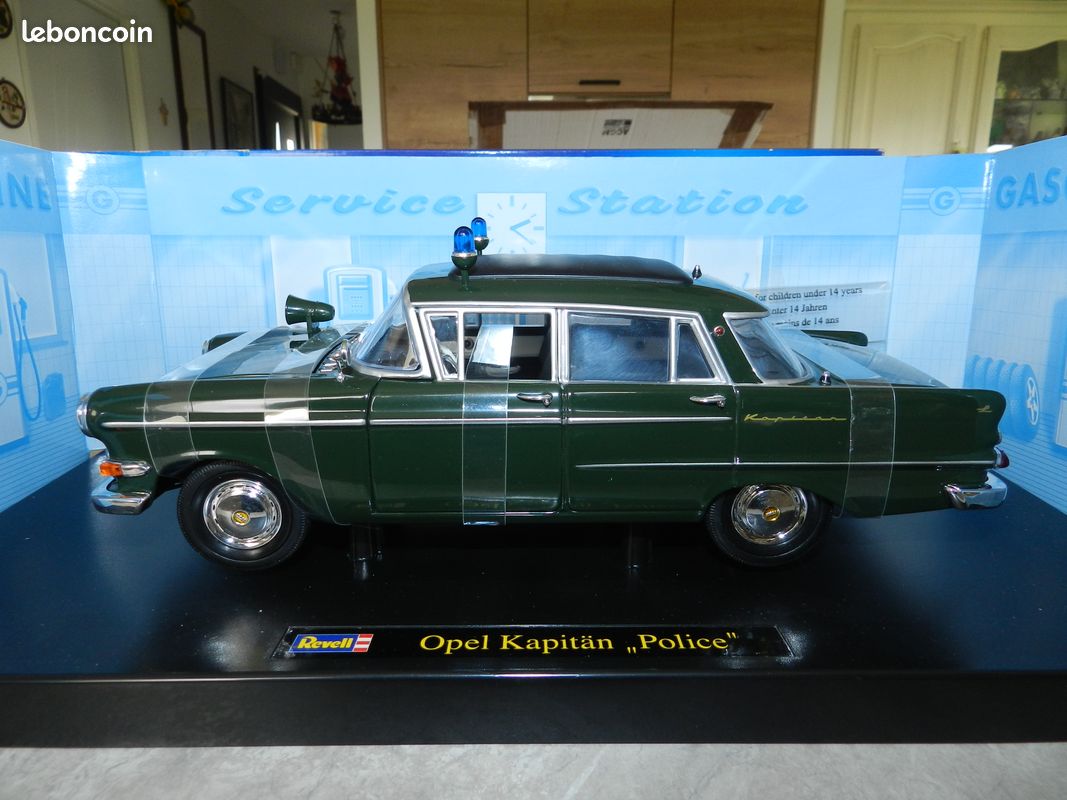 NOREV Opel Kapitan 1960 Bleu Foncé - Miniature 1/43 Occasion Sans Boîte