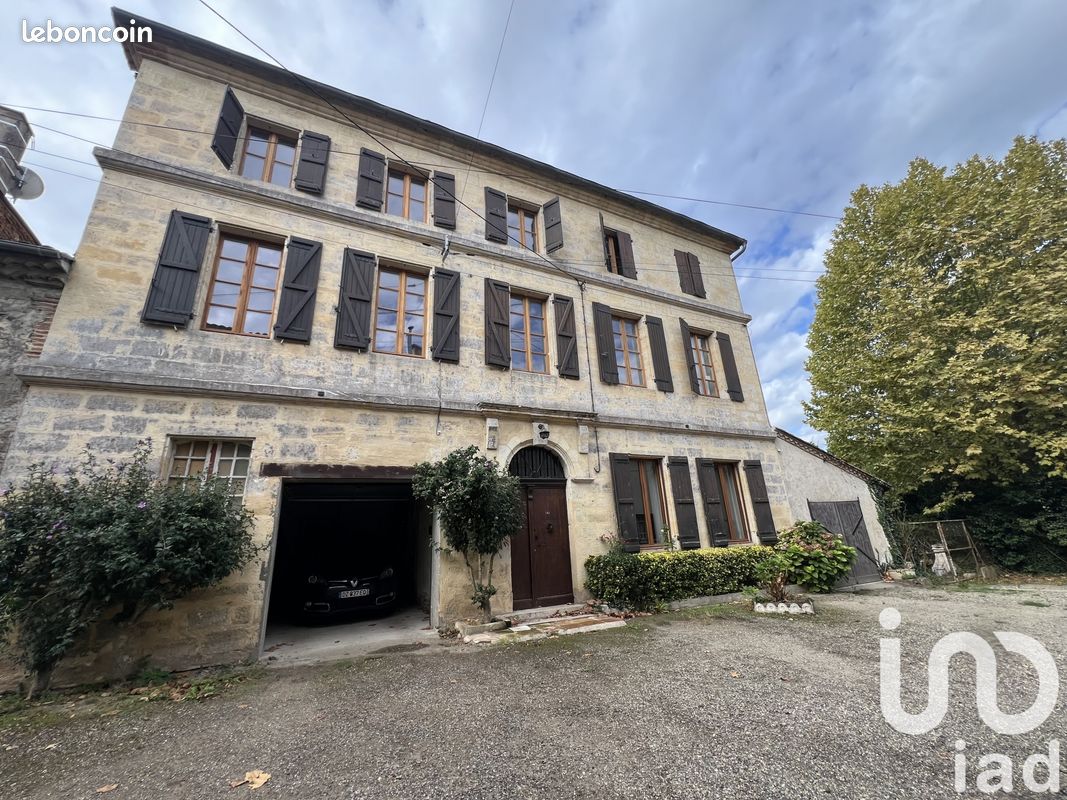 Maison 8 pièces 160 m² · à Saint-Sixte · 160 m² · 280 000 €