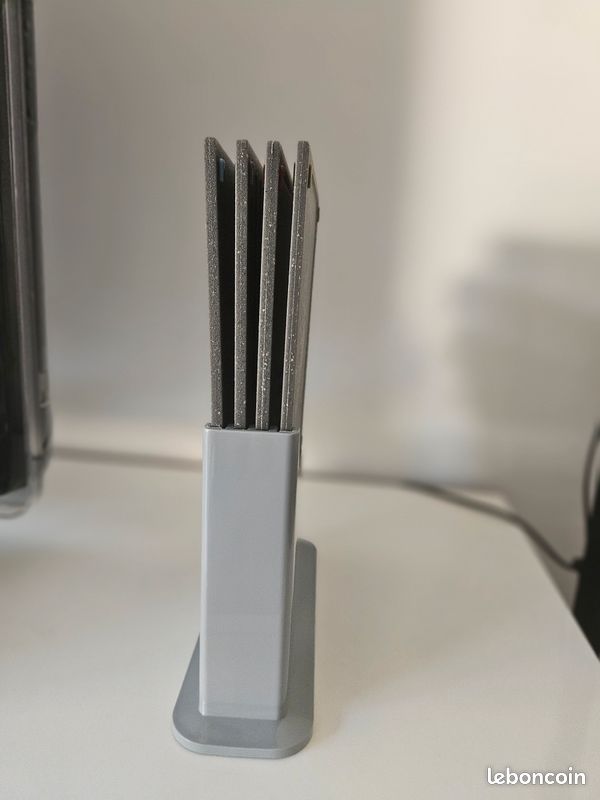 Kit de 4 planches à découper avec support – Code couleur (poisson, viande, pain, légumes) (image 3)