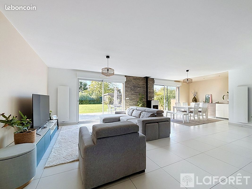 Maison 5 pièces 170 m² · à Estaires · 170 m² · 441 000 €