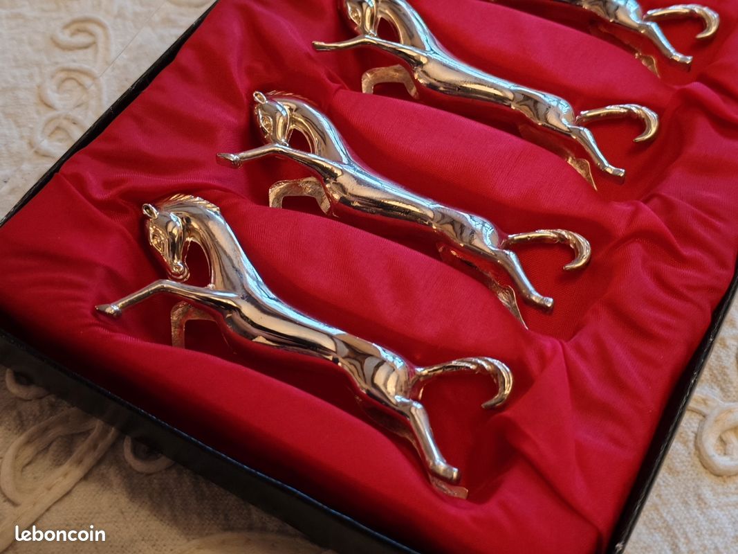 Coffret de porte-couteaux vintage chevaux (image 2)
