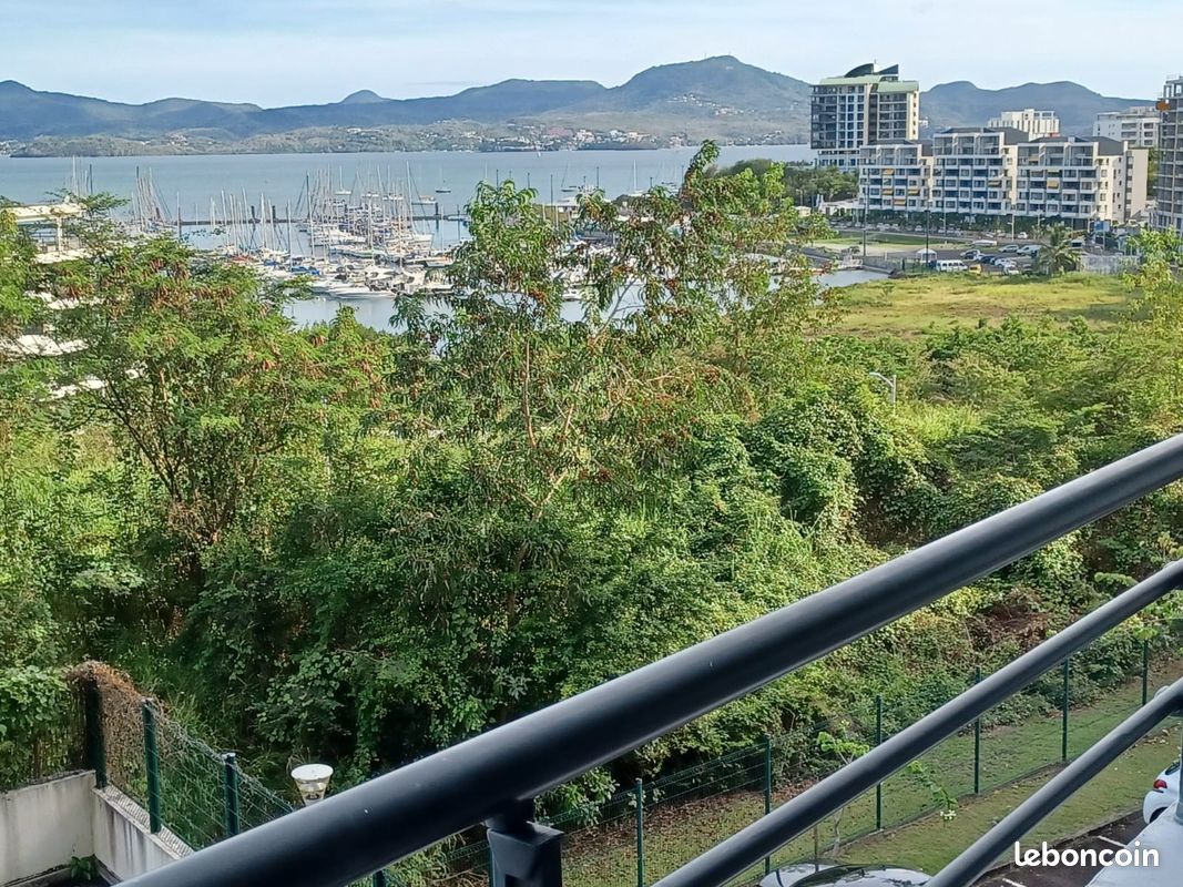 Appartement 3 pièces 70 m² · à Fort-de-France · 70 m² · 299 000 €