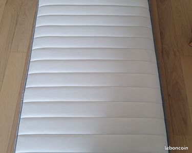 Matelas très propre pour lit de 190x90 (image 1)