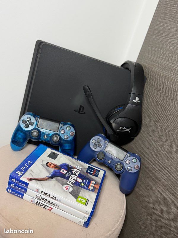 Pack PS4 Slim + manettes + casque (image 1)
