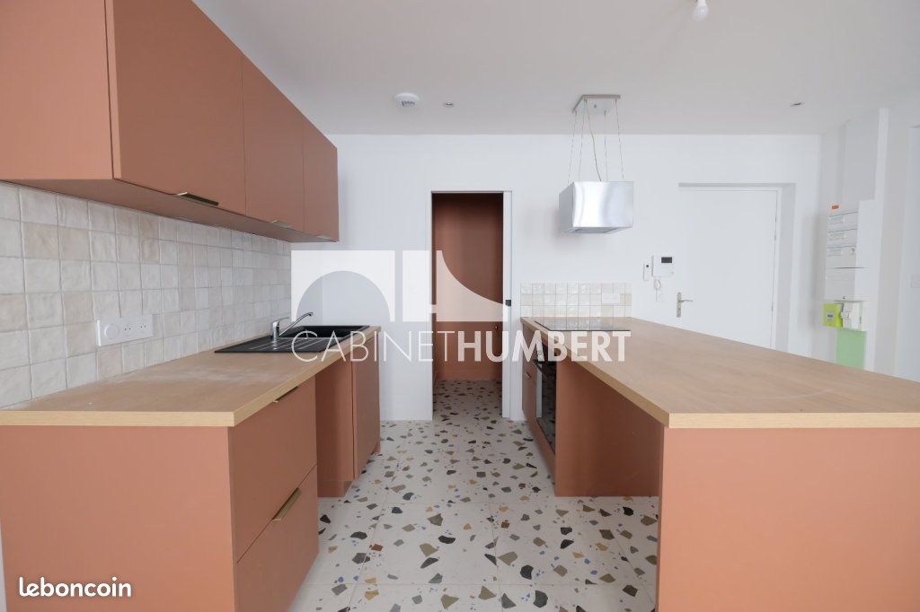 Appartement 2 pièces 46 m² · à Saint-Étienne · 46 m² · 550 €