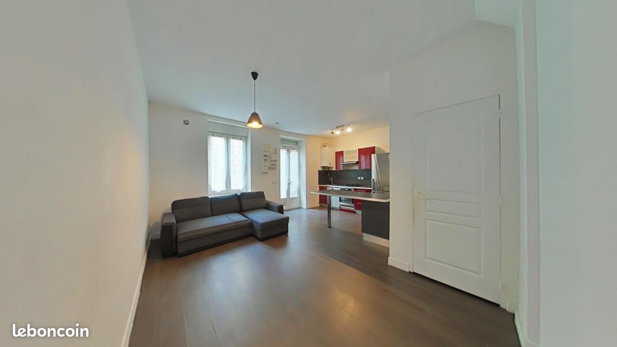 Appartement 3 pièces 49 m² · à Saint-Étienne · 49 m² · 580 €/mois