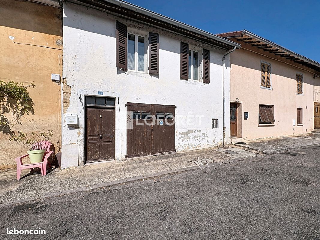 Maison 4 pièces 66 m² · à Saint-Amour · 66 m² · 114 000 €