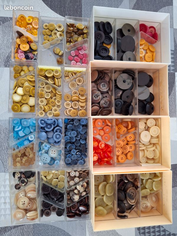Gros lot de boutons (image 2)