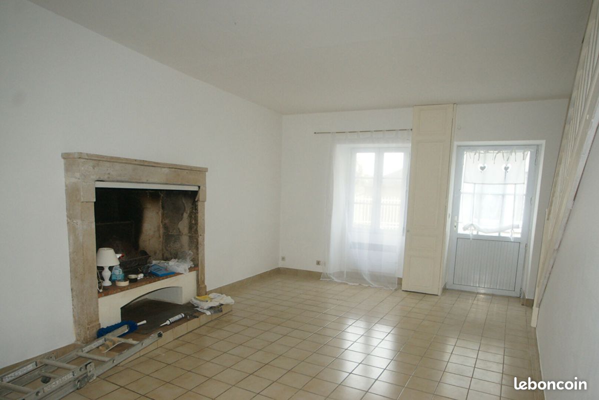 Maison 2 pièces 50 m² - Civray 86400 (image 2)