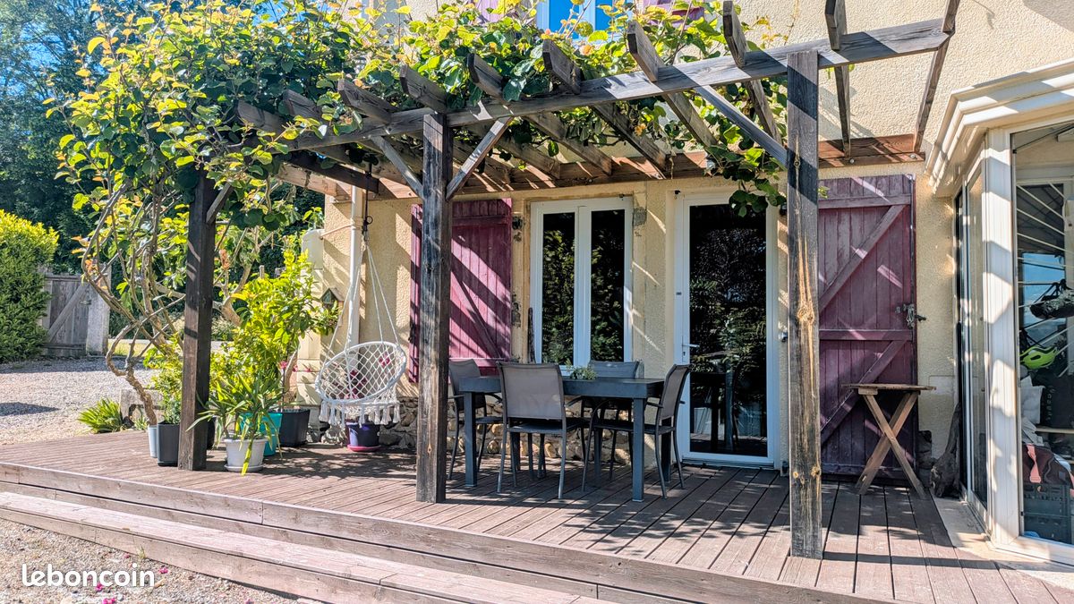 Maison 6 pièces 136 m² · à Bévenais · 136 m² · 290 000 €