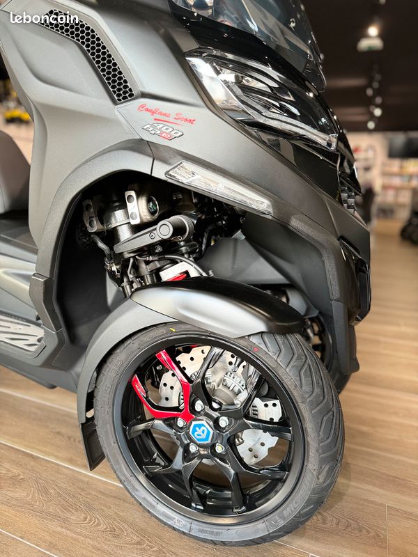 Piaggio Mp3 400 Hpe Scooter Piaggio Mp3 400 Hpe Sport 2025 E5+ Motos