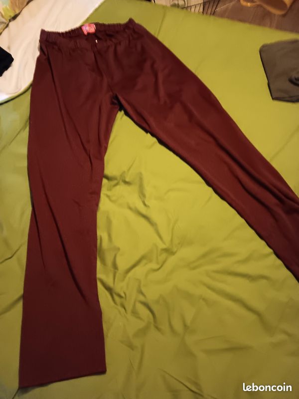 Legging / Pantalon fluide bordeaux - Taille 60 (taille petit) (image 1)