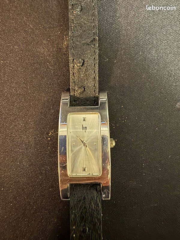 Montre LIP vintage rectangulaire – quartz – bracelet cuir noir (image 1)