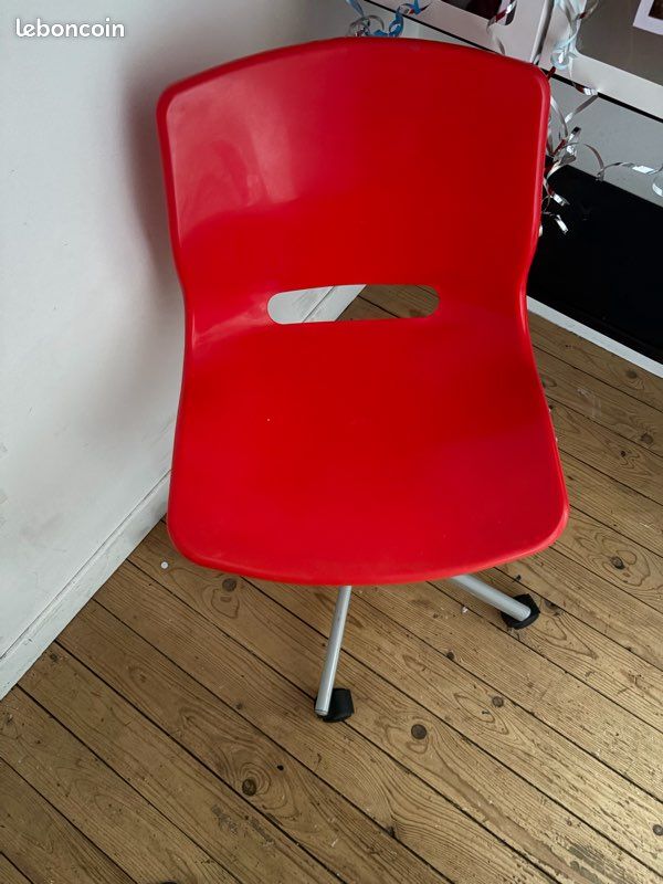 Chaise de bureau (image 1)
