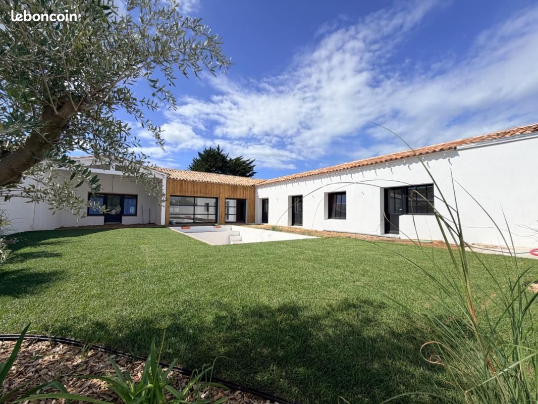 Maison 6 pièces 170 m² · à Le Bois-Plage-en-Ré · 170 m² · 1 619 750 €