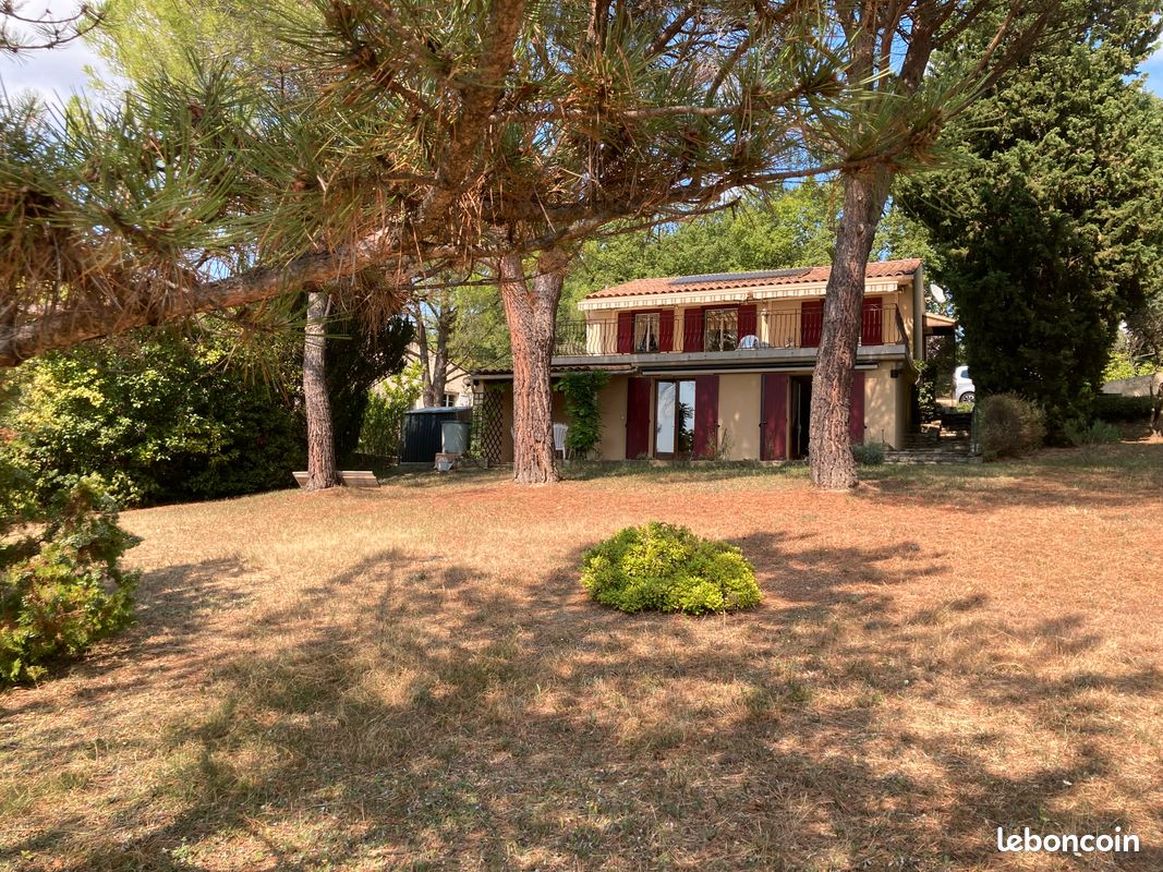 Maison 4 pièces 108 m² · à Malemort-du-Comtat · 108 m² · 345 000 €