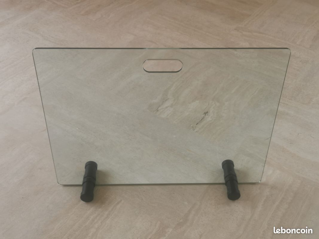 Vends PARE FEU VERRE TREMPÉ ( Q 2 ) (image 1)