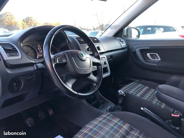 Skoda FABIA 1.2 STYLE 5 PORTES (image 12)