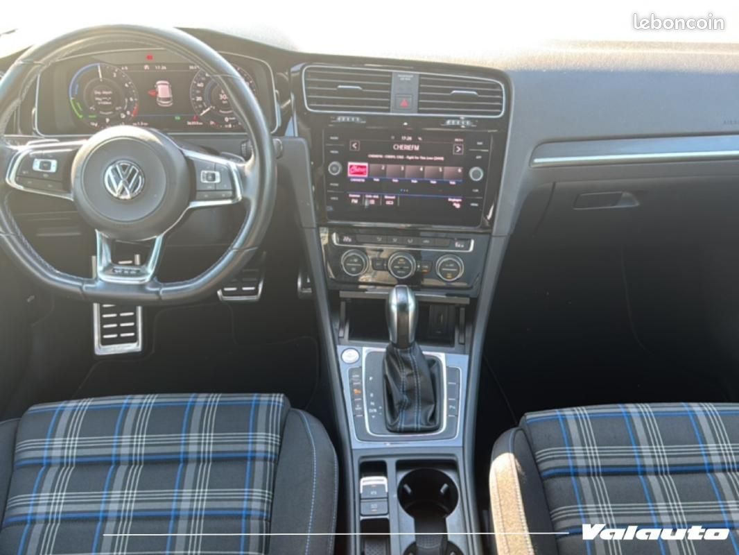 Volkswagen Golf GTE 1.4 TSI HYBRID (image 3)