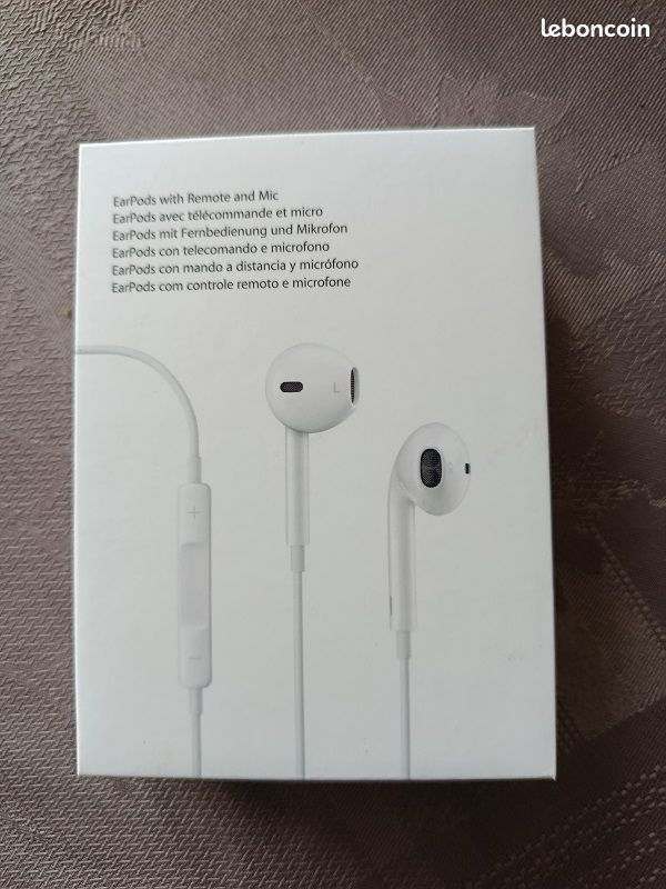 EarPods (image 5)