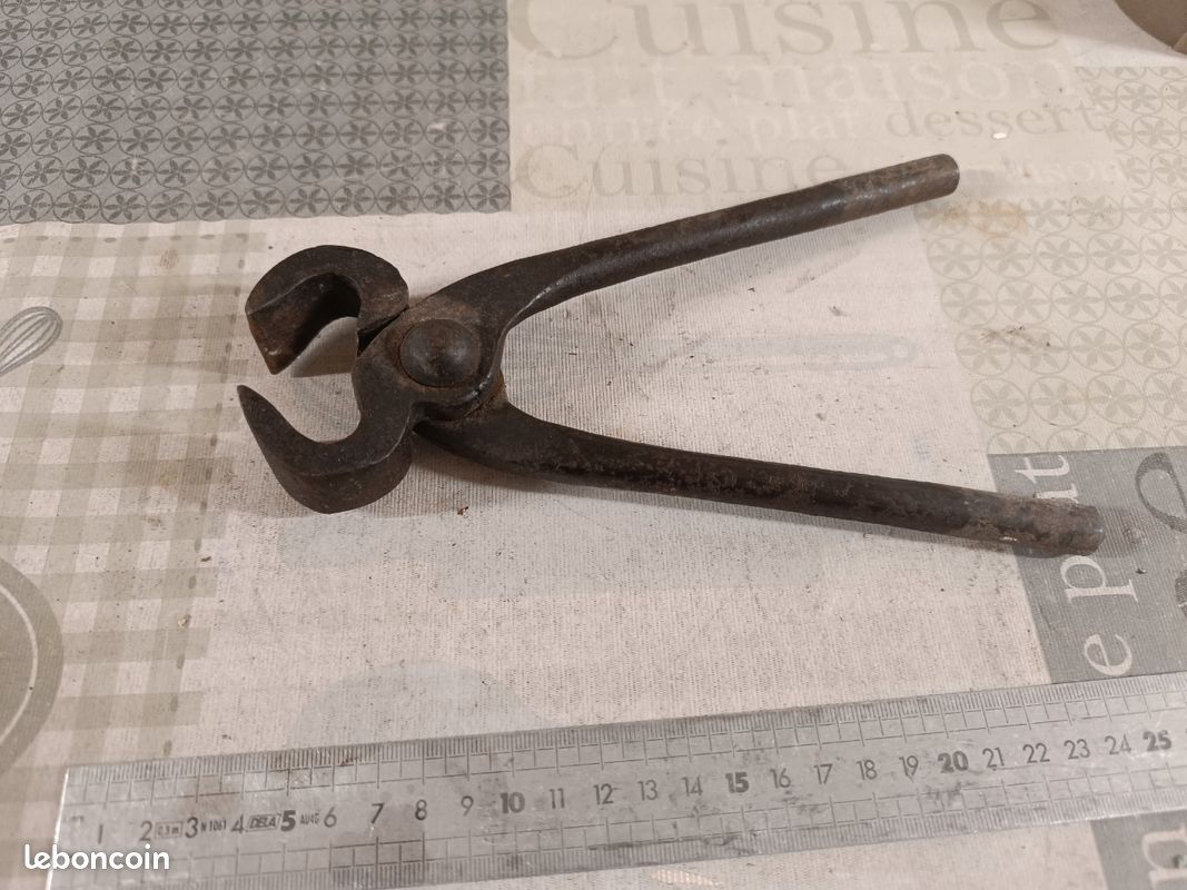 Grosse tenaille ancienne 22cm (image 4)