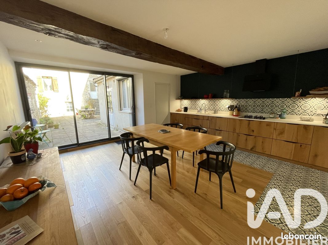 Maison 7 pièces 215 m² · à Châtillon-sur-Seine · 215 m² · 260 000 €