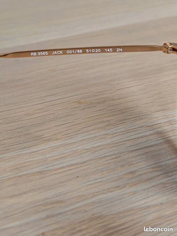 Lunettes soleil (image 2)