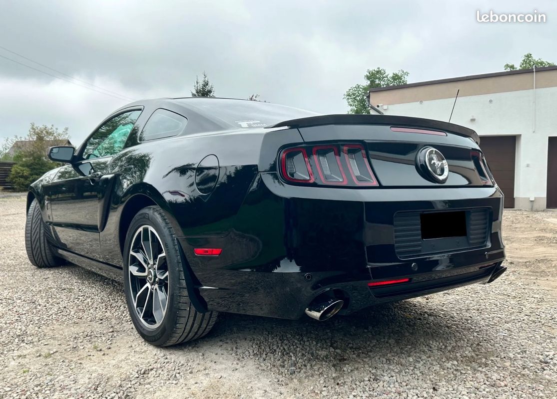 FORD Mustang COUPÉ 3.7 V6 305CH PREMIUM (image 4)