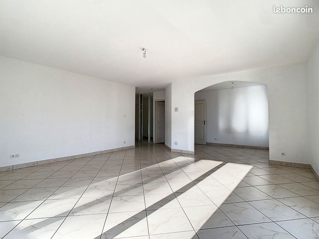 Appartement a louer sainte-foy-les-lyon - 4 pièce(s) - 95 m2 - Surfyn