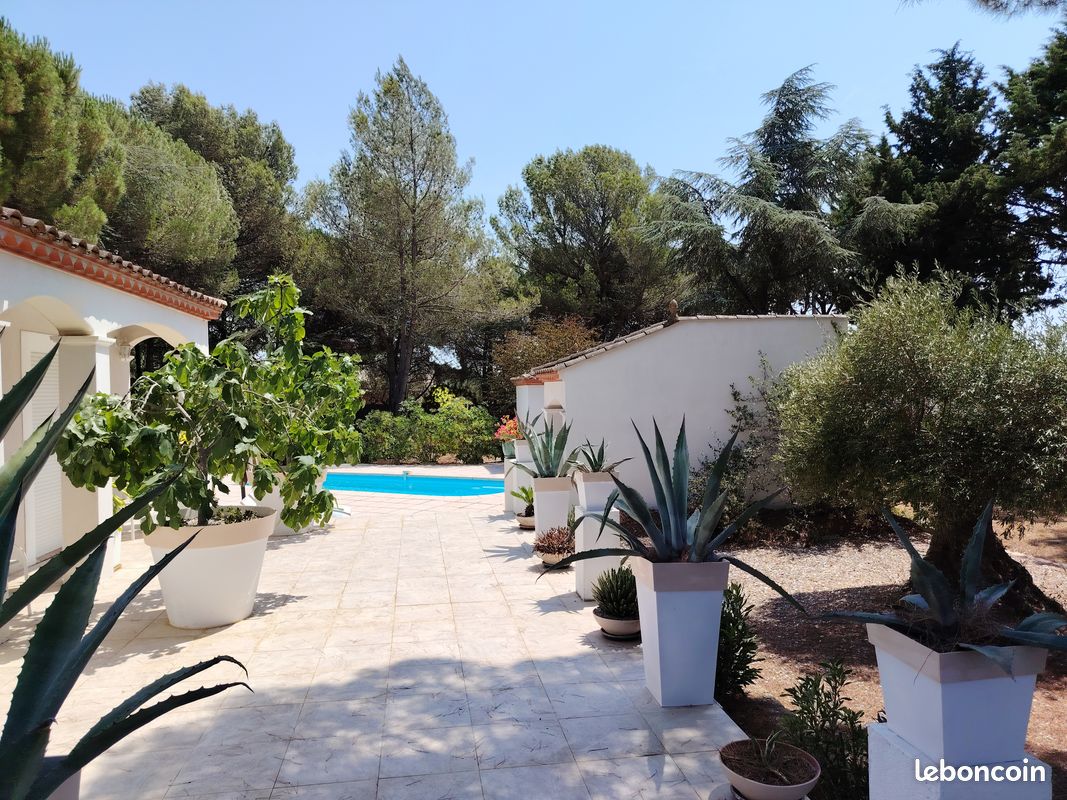 Maison 9 pièces 243 m² · à Villemoustaussou · 243 m² · 607 491 €
