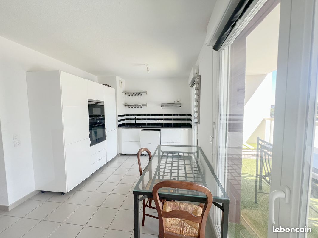 Appartement 4 pièces 65 m² · à Istres · 65 m² · 960 €