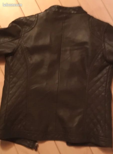 Veste noire en simili cuir (image 2)