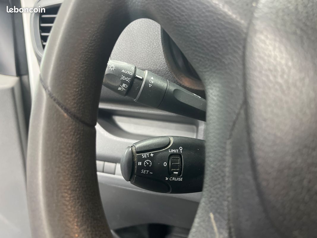 CITROEN Jumpy Fg 1.5 BlueHDi 102ch Control - 2020 - Climatisation - Aide au stationnement - Régulateur (image 12)
