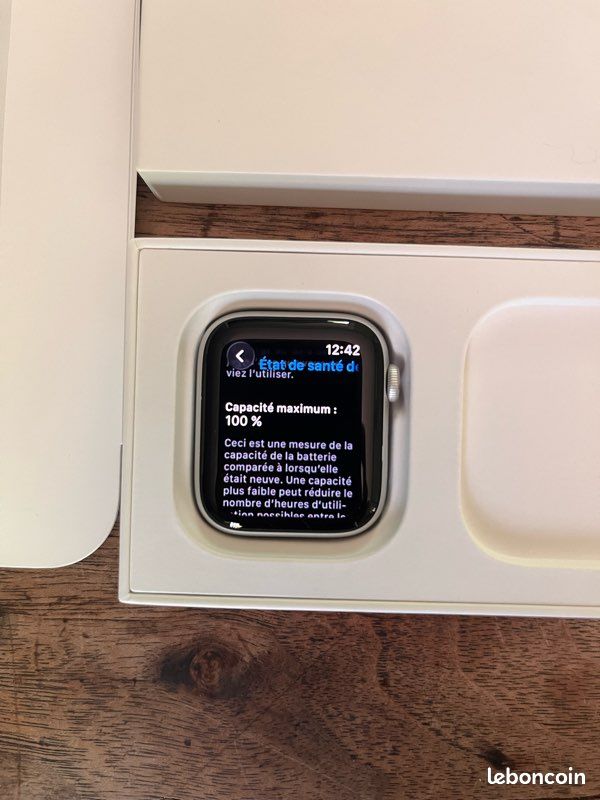 Apple watch se 2 Wifi + Cellular 44mm batterie 100% (image 2)