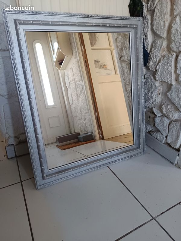 Miroir contour argent (image 1)