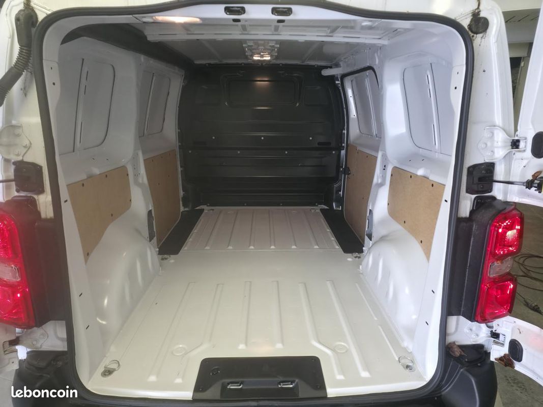 OPEL VIVARO M 2.0 BlueHDi - 180 - BV EAT8 (image 11)