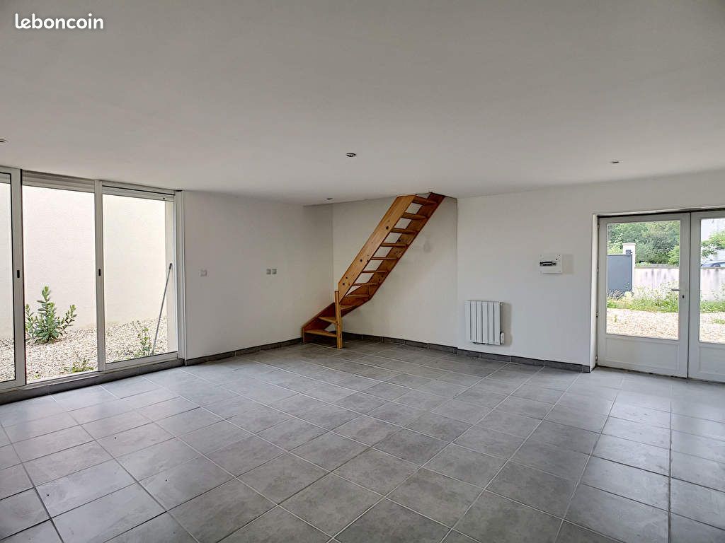 Pavillon 6 pièces 145 m² - Ars 16130 (image principale 10)