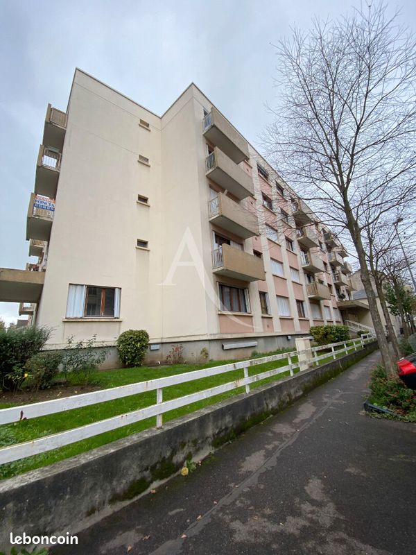 Appartement 3 pièces 54 m² · à Alfortville · 54 m² · 1 259 €/mois